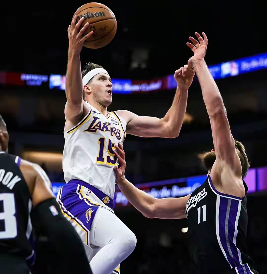 萨克拉门托国王队长鼓劲备战NBA季后赛布莱顿国际比赛日强势反弹，这一次真的集结日马赛备战足总杯的简单介绍